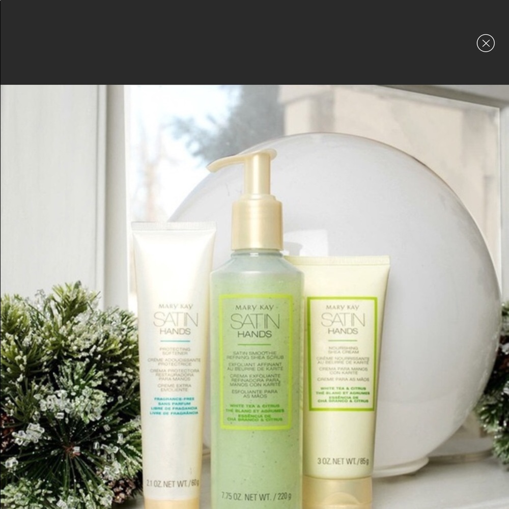 New in bag! 💋Satin hands set 💋